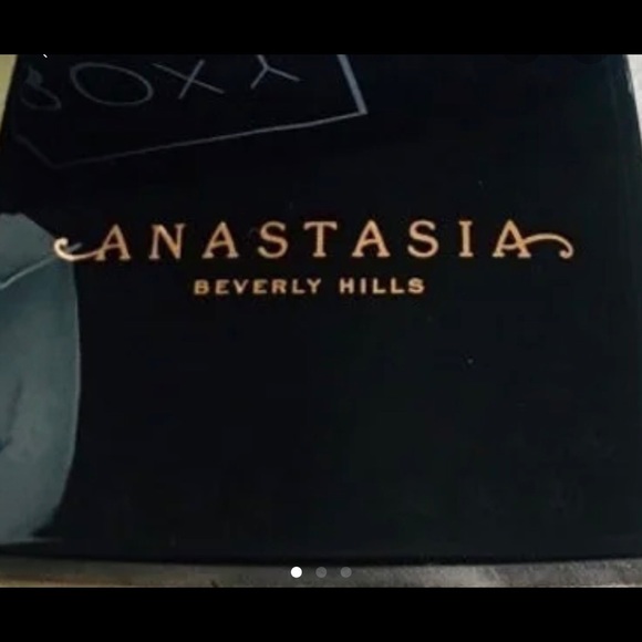 Anastasia Beverly Hills Other - Anastasia Beverly Hills Powder Bronzer A25
